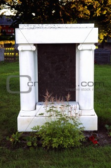 Grave monument