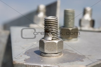 Metal construction with screws