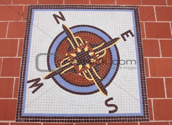 Mosaic compass