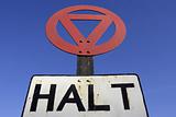 Halt at major road sign