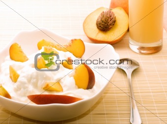 Breakfast in Peach colors