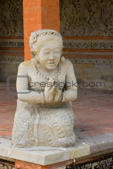 Woman statue in Hindu temple