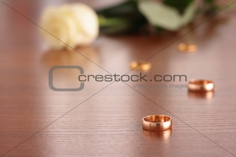 rings and rose
