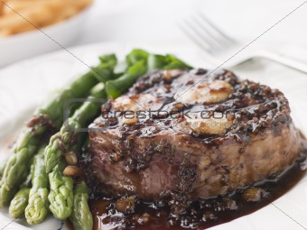 Fillet of Beef Bordelaise with Asparagus Spears and Saut Potatoe