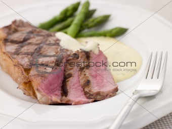 Steak Bearnaise with Asparagus Spears