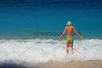 Young girl enjoying the beach
