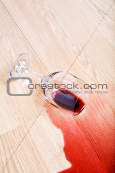 wine glass spill on table