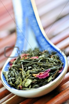 Loose green tea