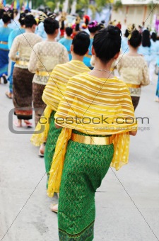 Women in traditional Thai dress 