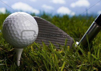 Close up of a golf ball on the tee