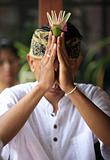 Indonesian groom prays