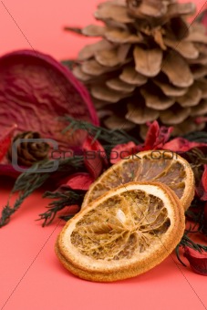 Mandarin,Cloves & Cinnamon pot pourri