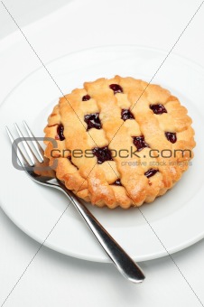 small cherry pie