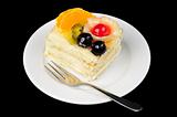 creamy tart with fruits on top