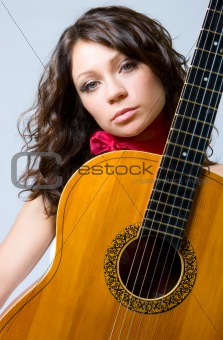 Brunette with guitar