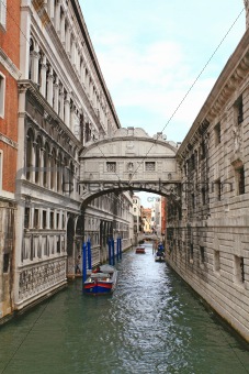The bridge of sighs in Venice 