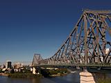 Story bridge spans across the Brisbane river