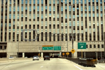 Chicago – highway across the building
