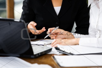Discussion between women in office