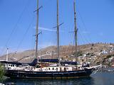 Sailing vessel in the harbor