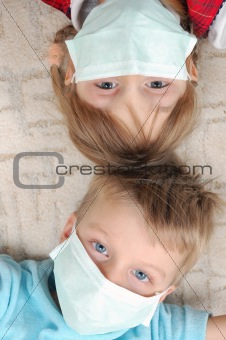 children with pretection flu mask