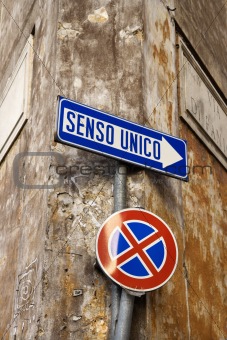 Italian Street Sign Indicating One Way