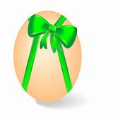 Realistic illustration by Easter egg with green bow - vector