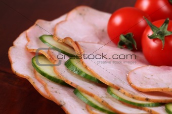 Cold cuts and vegetables