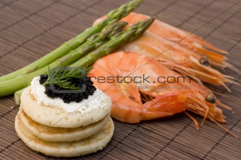 Shrimps and caviar
