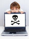 Woman can not work - problem with pirate software