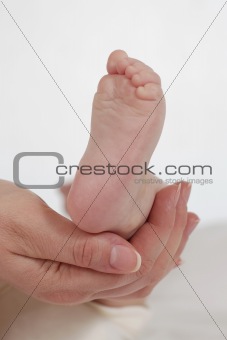 feet of the baby 