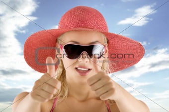 portrait with pink hat and sunglasses