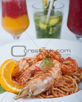 Shrimp and pasta meal
