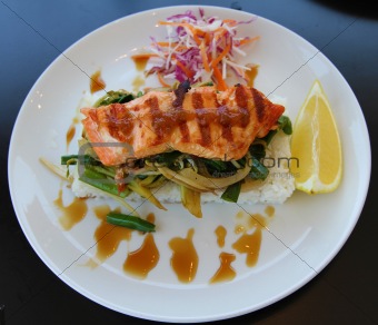 baked salmon with green salad and rice