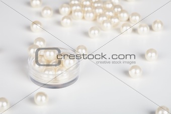 Artificial pearls