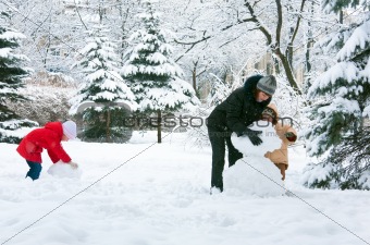 Family in winter park