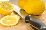 Lemons and knife