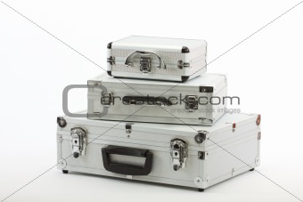  aluminium suitcases