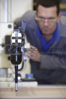 worker and multisensor touch probe