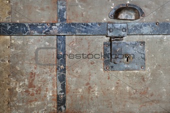Rusty lock on chest