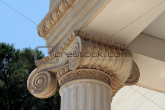Ionic column
