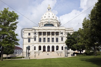 Facade of State Capitol in St. Paul