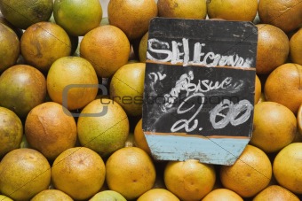 Oranges in a street market