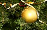 balls on the Christmas tree