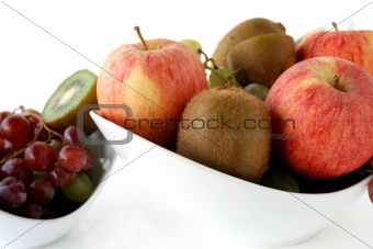 bunch of fruits in dish