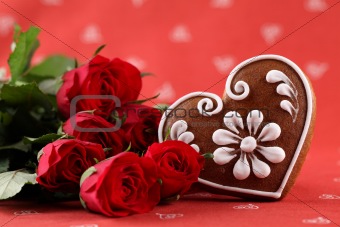 Gingerbread heart and roses