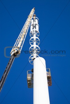 Assembilig cell tower