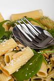 italian pasta with spinach sauce