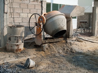 Small cement mixer