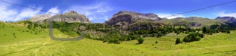 Bisaurin peak Pyrenees panoramic scenics Huesca